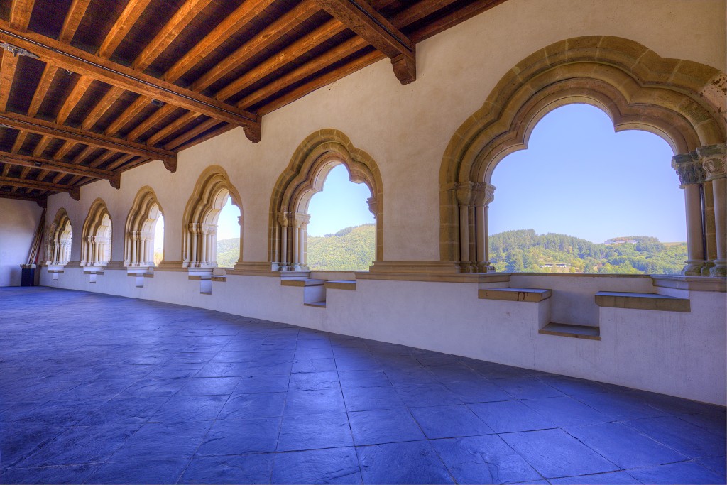 chateau kasteel Bourscheid vianden luxemburg luxembourg burcht ruine slot unesco erfgoed castellum middeleeuwen ardennen karolingische romeinse vesting
